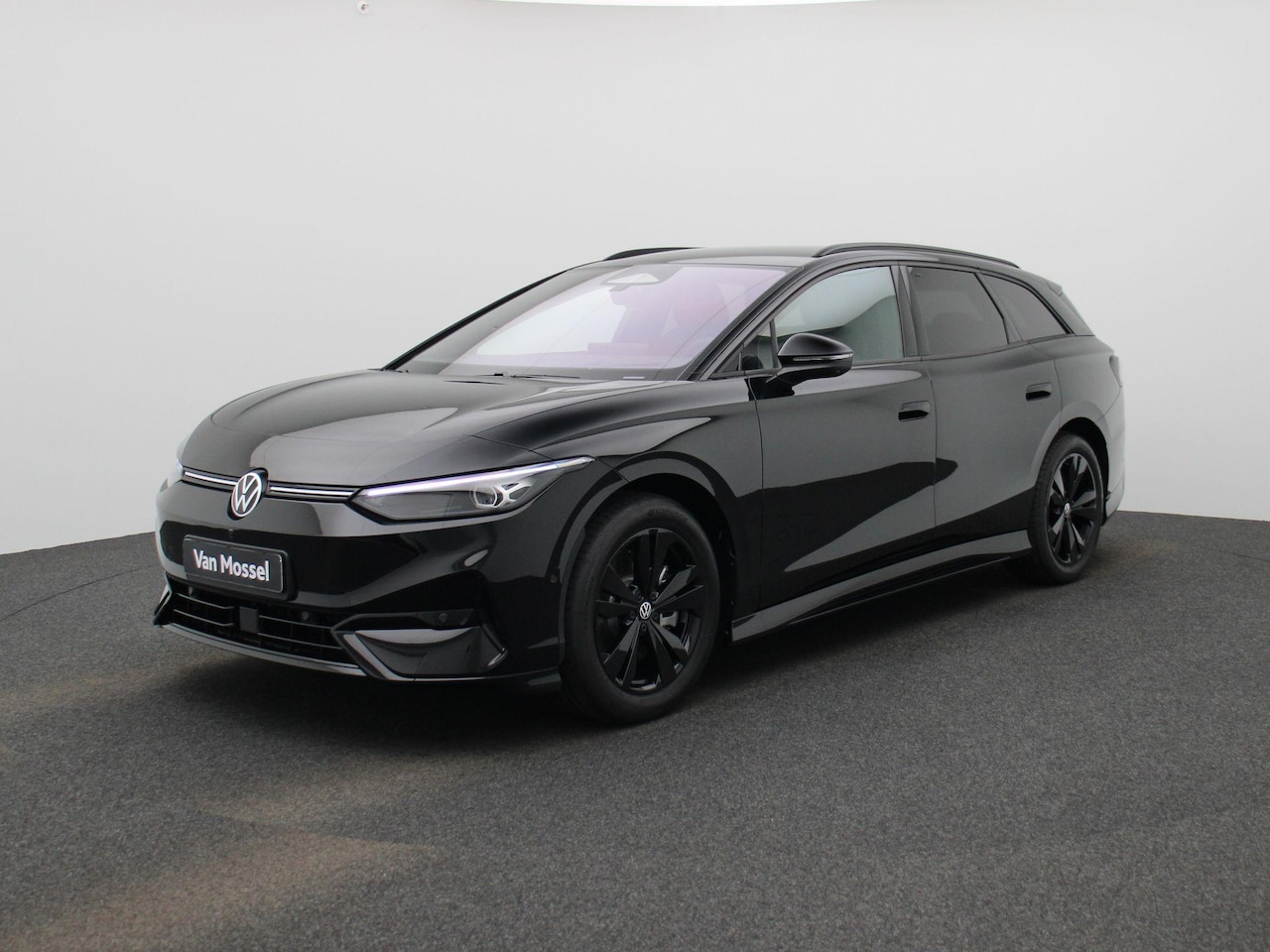 Volkswagen ID.7 Tourer - Limited Edition 77 kWh | Direct leverbaar | Trekhaak | Achteruitrijcamera | Sensoren voor - AutoWereld.nl