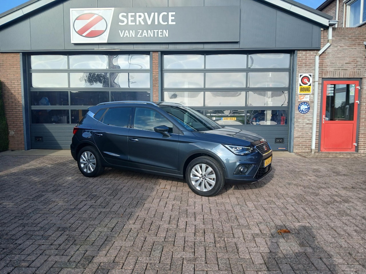 SEAT Arona - 1.0 TSI Xcellence Edition DSG-7 + Camera + Alcantara + Trekhaak - AutoWereld.nl