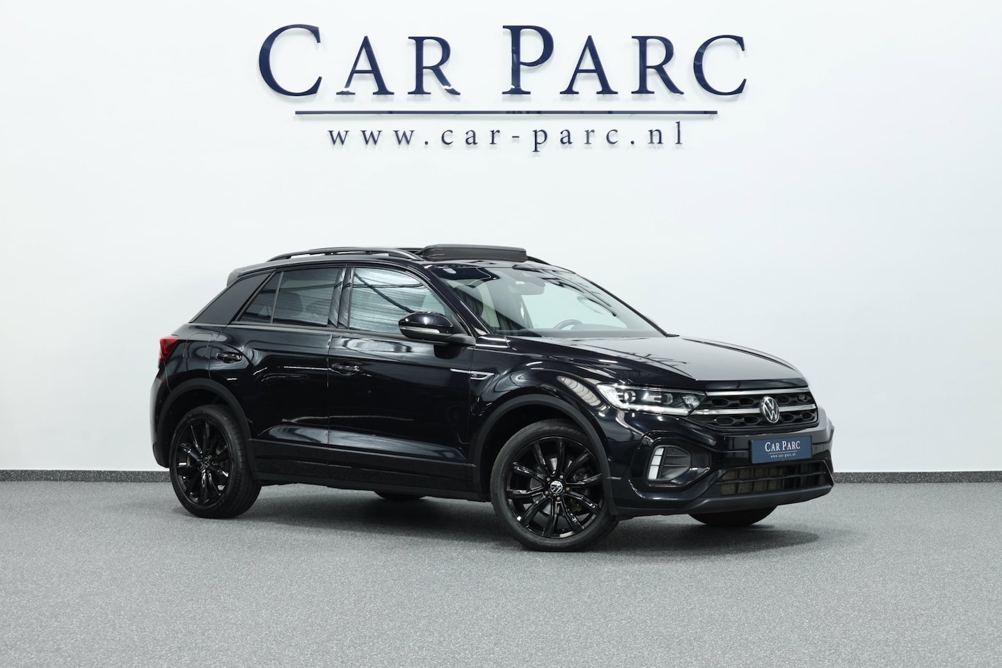 Volkswagen T-Roc - 1.5 TSI R-Line BTW/LED/VIRTUAL/SFEER/PANORAMADAK/HALF LEER+S.VERWARMING+MASSAGE/18" LMV/CA - AutoWereld.nl