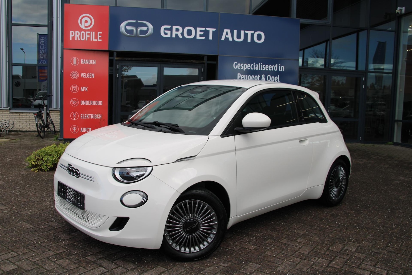 Fiat 500 - Icon 42 kWh Automaat Airco Carplay 12.237km Nieuwstaat - AutoWereld.nl