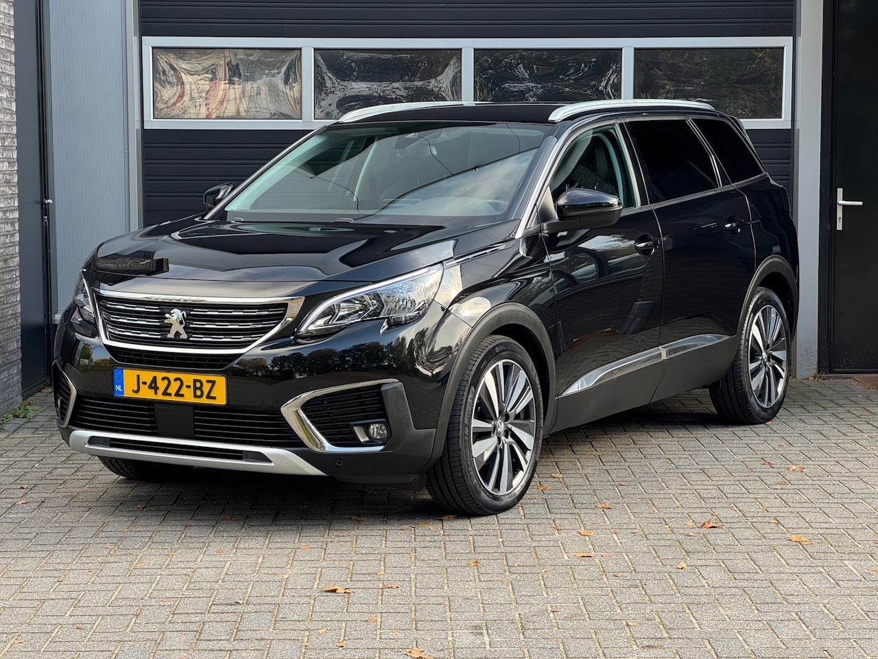 Peugeot 5008 - 1.2 PureTech Allure 7P Navi, Carplay, 360 Camera, Cruise, NAP - AutoWereld.nl