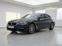 BMW 5-serie - 530i xDrive Individual | Driving Assistant Plus | Stoelventilatie | M-Sport | Lederen Dash