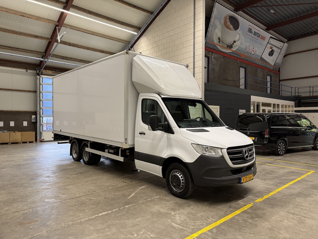 Mercedes-Benz Sprinter - 515CDI BE-Clixstar Bakwagen | 5,57Mtr Lang | Dakspoiler | Navigatie | Multimedia | Airco | - AutoWereld.nl
