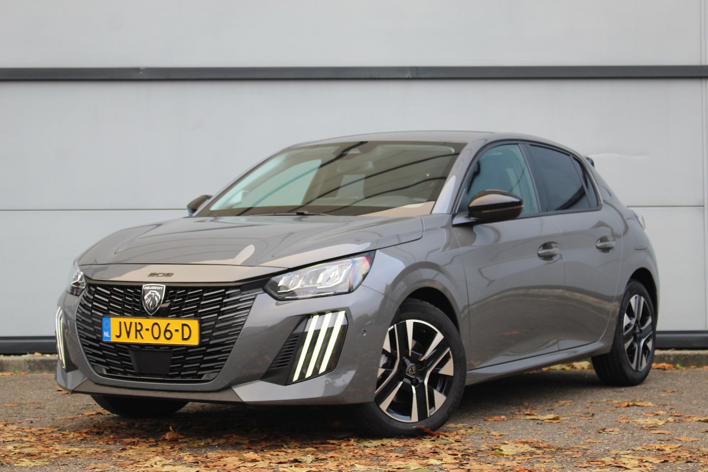 Peugeot 208 - 1.2 Hybrid 110 e-DCS6 Allure | Drive Assist | Camera V+A | Dodehoeksens. | Navi | LED | Ca - AutoWereld.nl