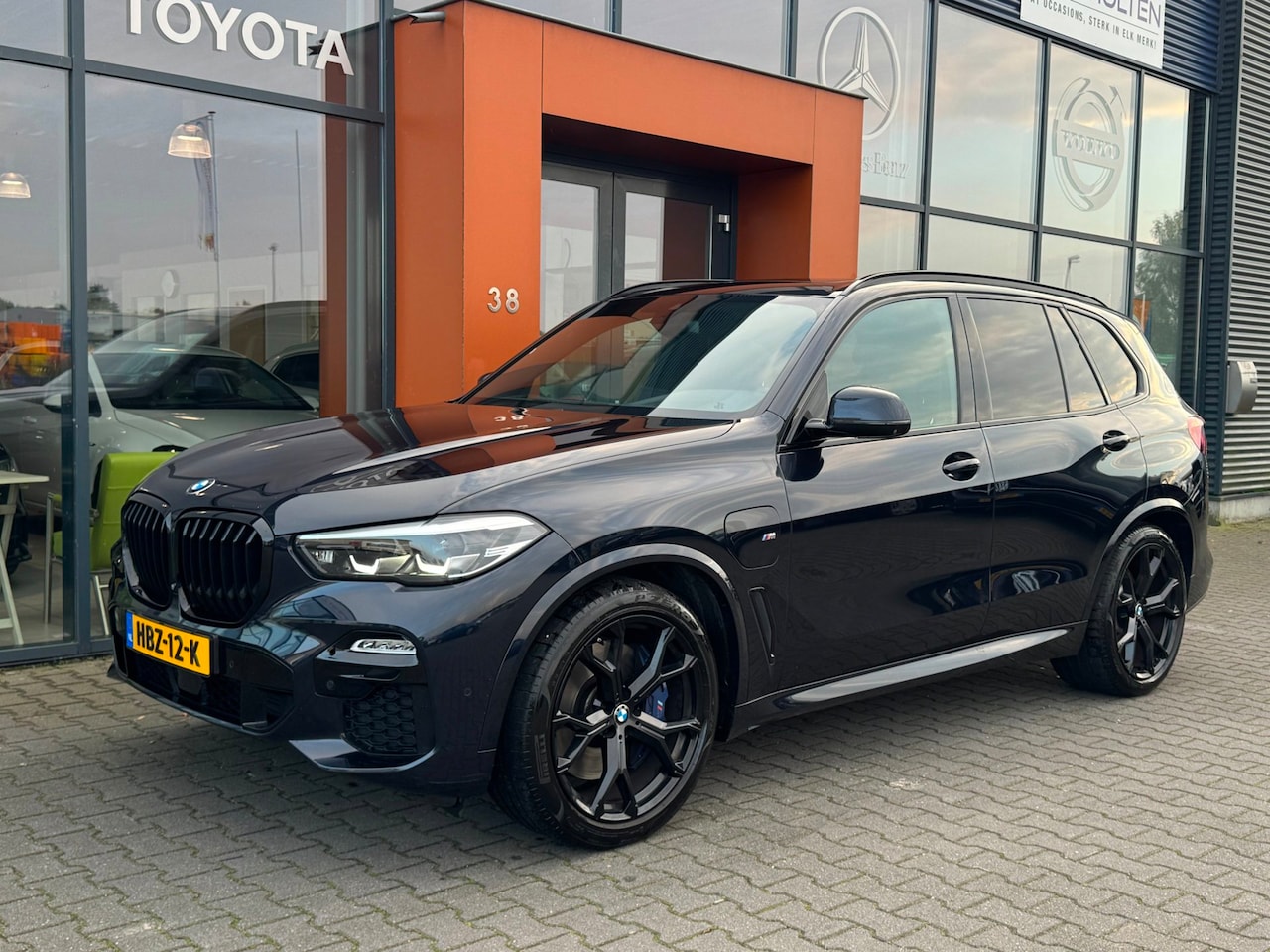 BMW X5 - XDrive45e High Exec|M-Pakket|Panoramadak|Trekhaak|BTW Incl. - AutoWereld.nl