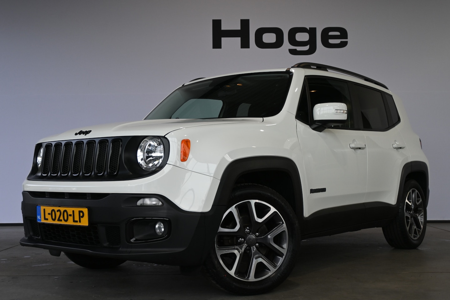 Jeep Renegade - 1.6 Night Eagle Cruise Airco Lichtmetaal PDC Massage stoelen 100% Onderhouden! Inruil Moge - AutoWereld.nl