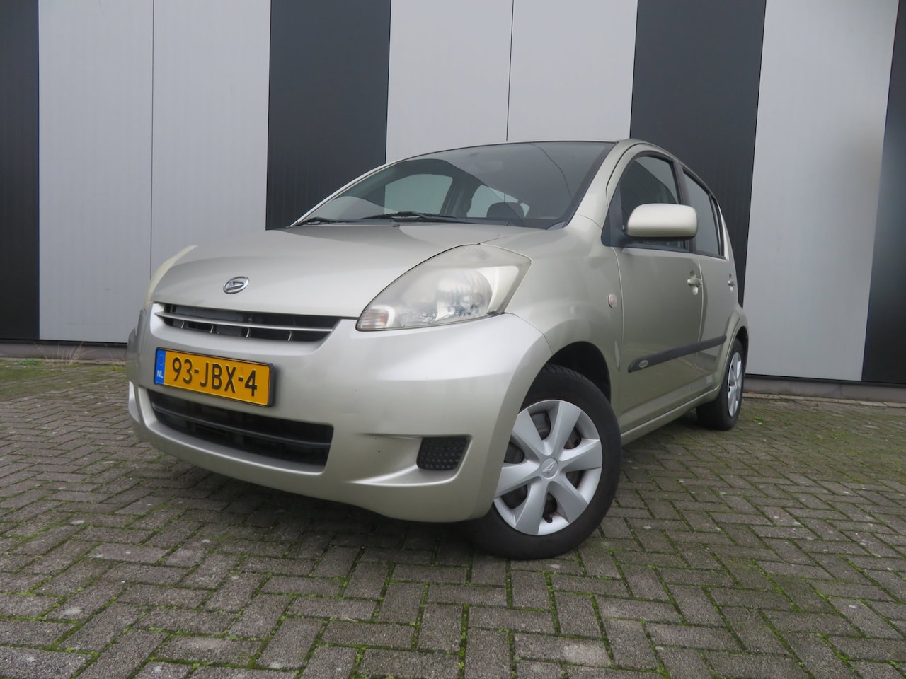 Daihatsu Sirion 2 - 1.3-16V Exclusive 1.3-16V Exclusive - AutoWereld.nl