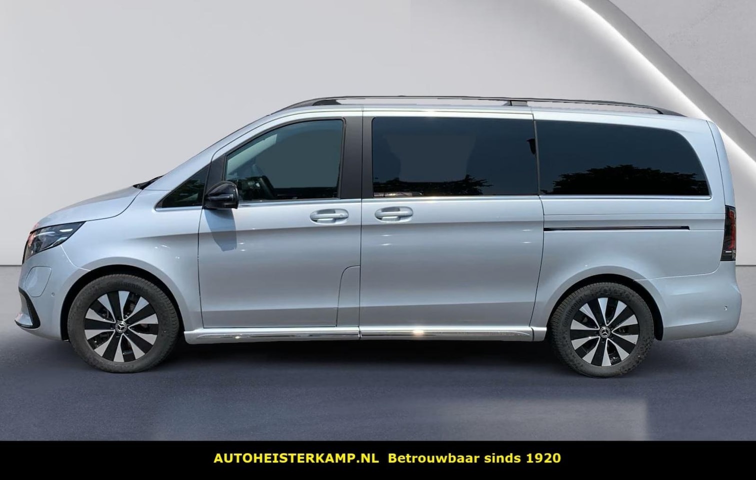 Mercedes-Benz EQV - 300 L2 Avantgarde 90 kWh 7-zitter 51.500 EX BTW - AutoWereld.nl