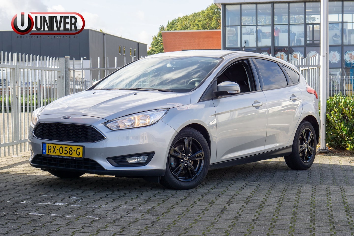 Ford Focus - 1.0 Lease Edition NAVI/CRUISE/PDC - AutoWereld.nl