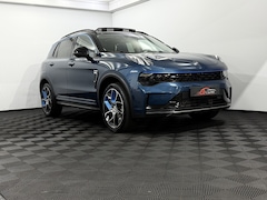 Lynk & Co 01 - 1.5 Panoramadak, 360 Camera, Navi, Keyless start, Stoelverwarming, Elektrische achterklep,