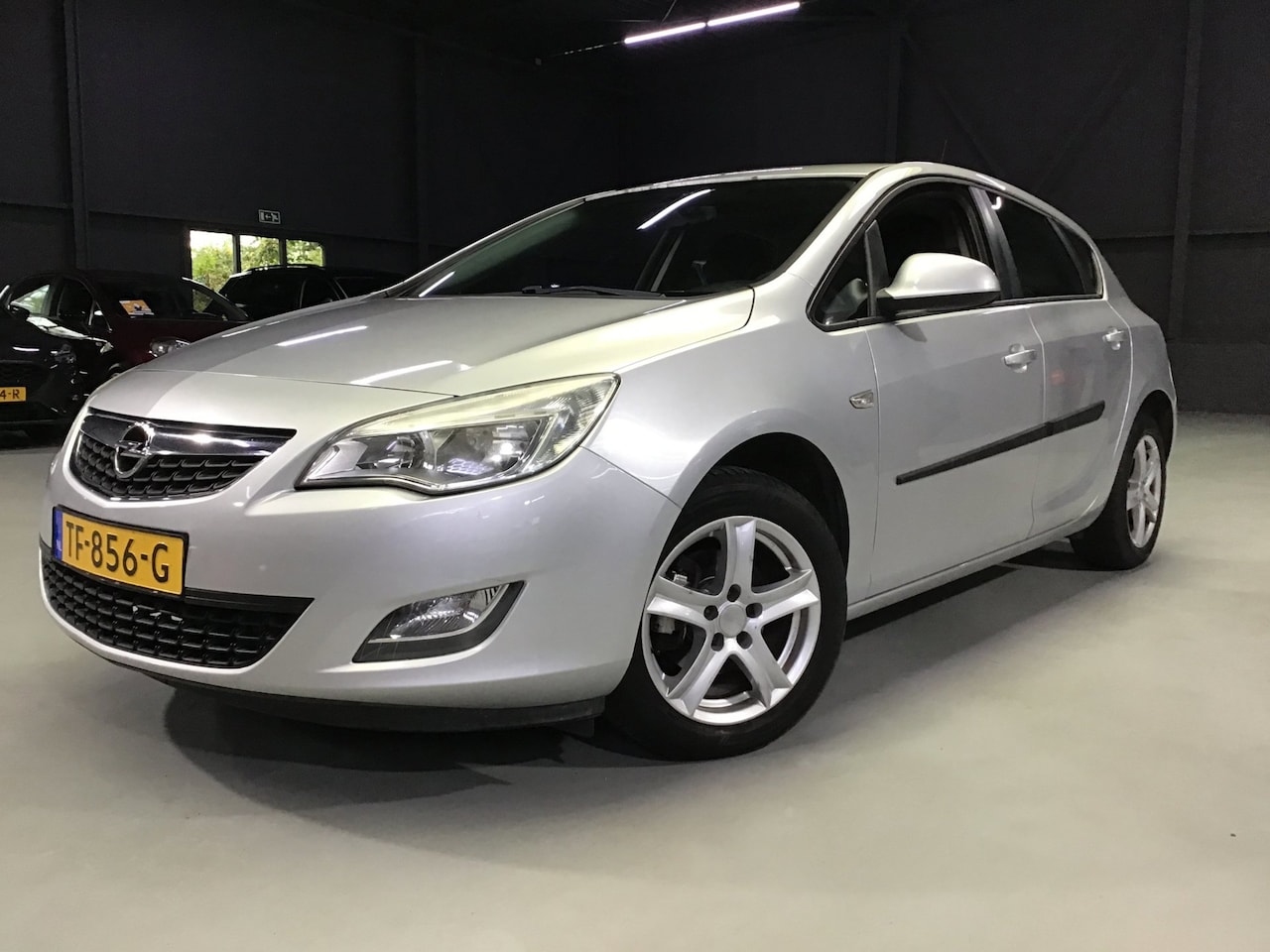 Opel Astra - 1.4 Selection I New Waterpomp + Kln Brt I Trekhaak I Airco I Carplay I Elec ramen I Isofox - AutoWereld.nl