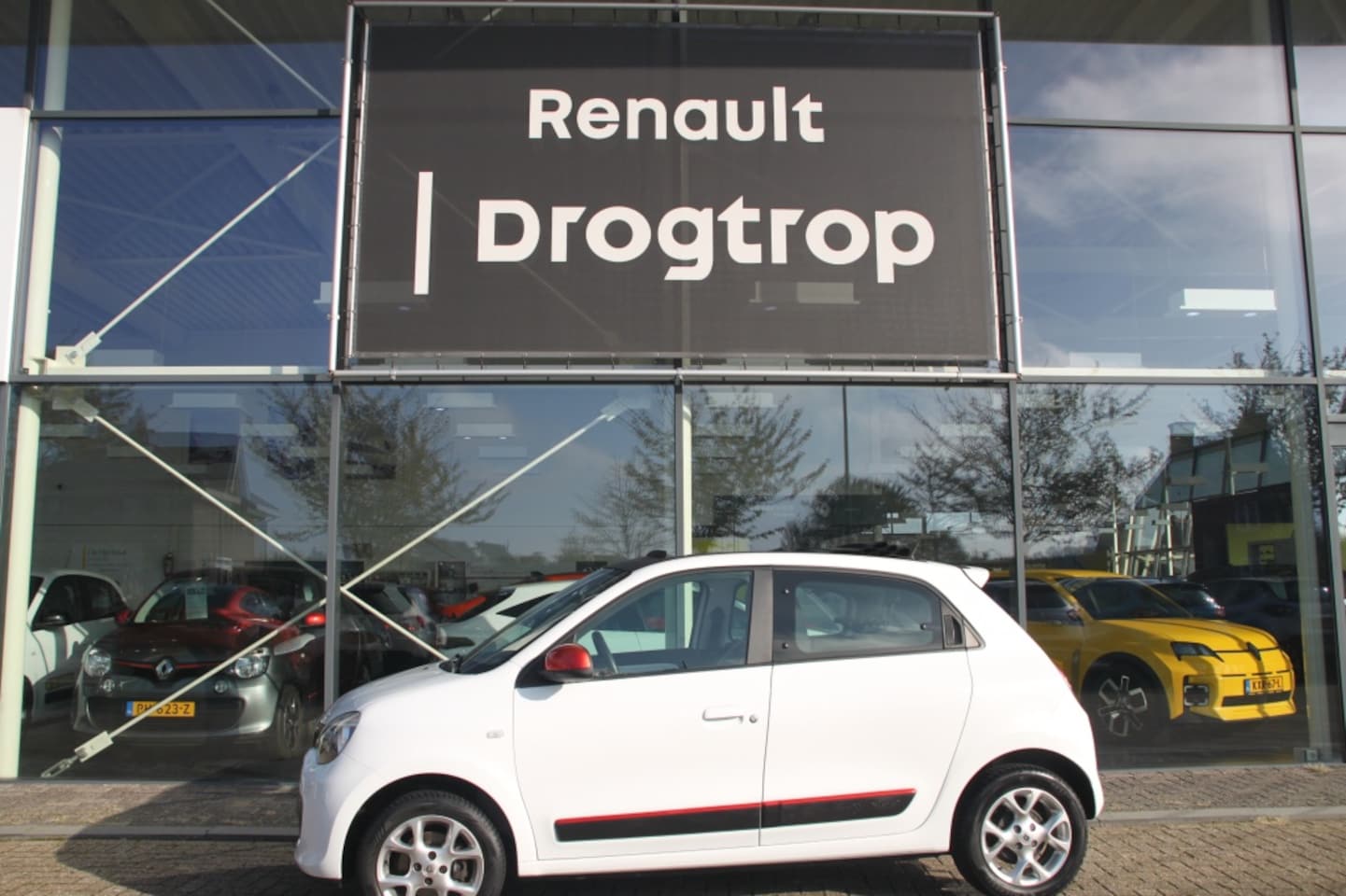 Renault Twingo - 70PK-DYNAMIQUE-CABRIOTOP-70DKM-CLIMA-CRUISE-LMV- - AutoWereld.nl