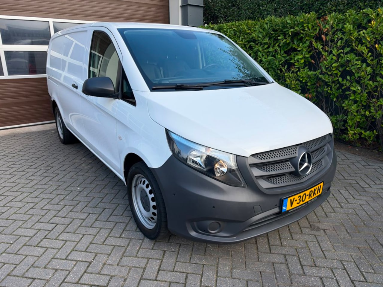 Mercedes-Benz Vito - 116 CDI Lang Automaat Cruisecontrole Achteruitrijcamera - AutoWereld.nl