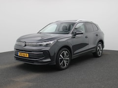 Volkswagen Tiguan - 1.5 eHybrid Life Edition 204 PK | Panoramadak | Stoelverwarming | LED Koplampen | Apple Ca
