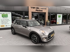 MINI 5-Deurs - 1.5 One airco navigatie 5 deurs