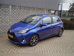 Toyota Yaris - 1.5 Hybrid Design Sport 5 Deurs Autom Navi Camera Clima Cruise Sportstoelen Botswaarschuwi