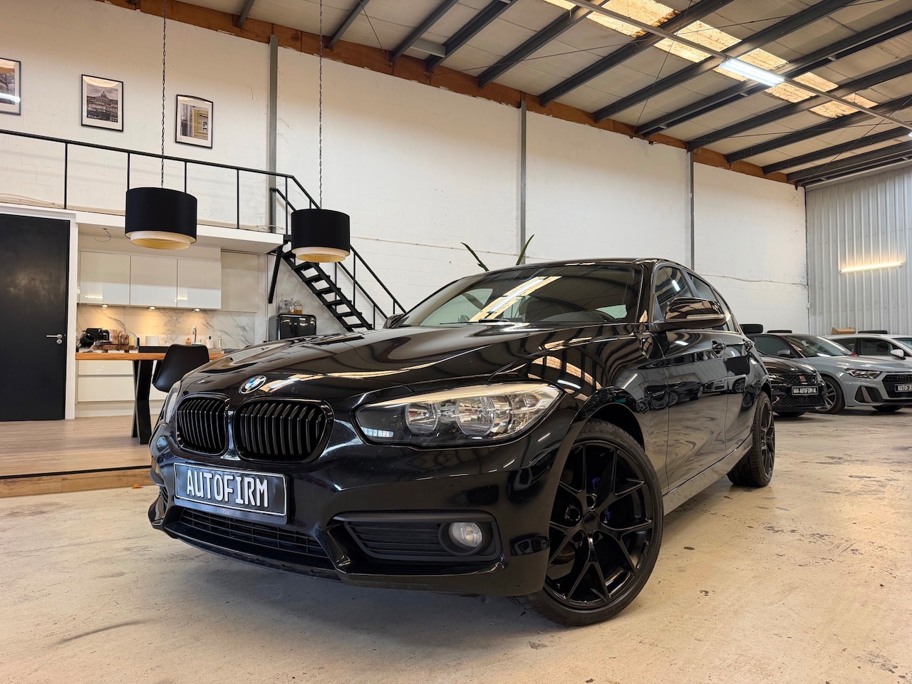 BMW 1-serie - 116i Black edition LM velgen 18' Garantie mogelijk Stoelverwarming DTC Audio Ramen getint - AutoWereld.nl