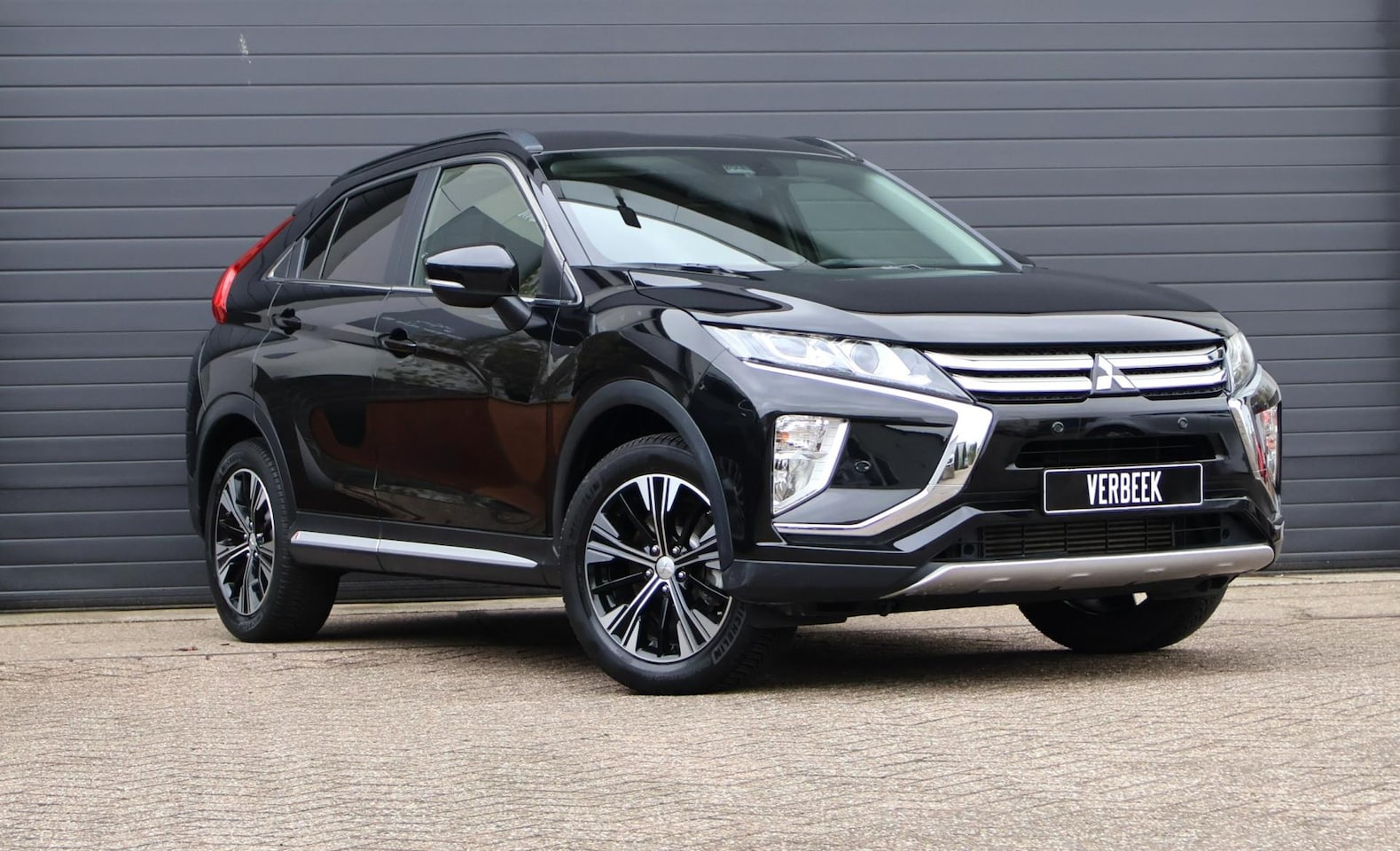 Mitsubishi Eclipse Cross - 1.5 DI-T Intense Camera/Automaat/PDC/Trekhaak - AutoWereld.nl