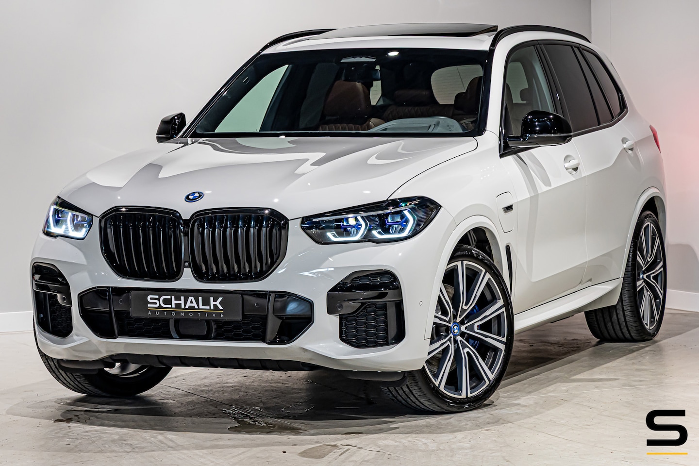 BMW X5 - XDrive45e High Executive|M-sport|Pano|Comfort|H&K|360 - AutoWereld.nl