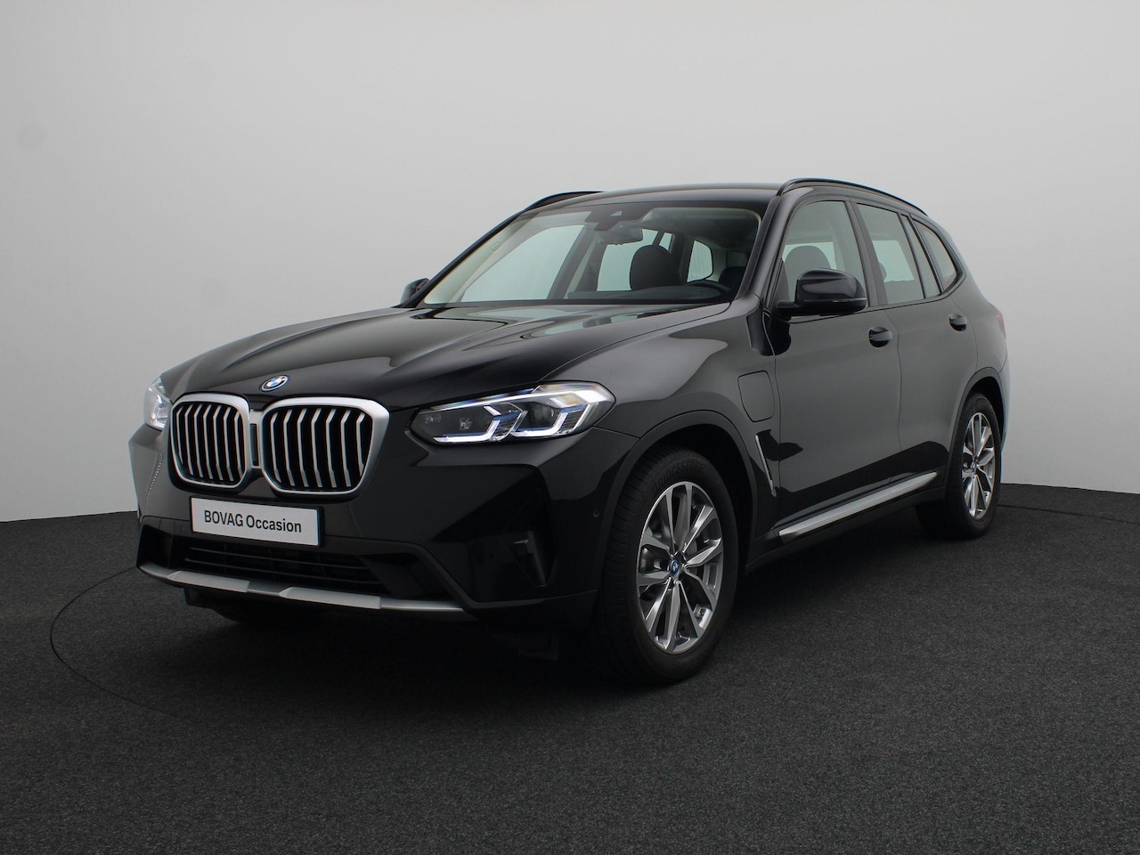 BMW X3 - xDrive30e High Executive | Comfort Access | Trekhaak | Laserlight | Head-Up Display | 19'' - AutoWereld.nl