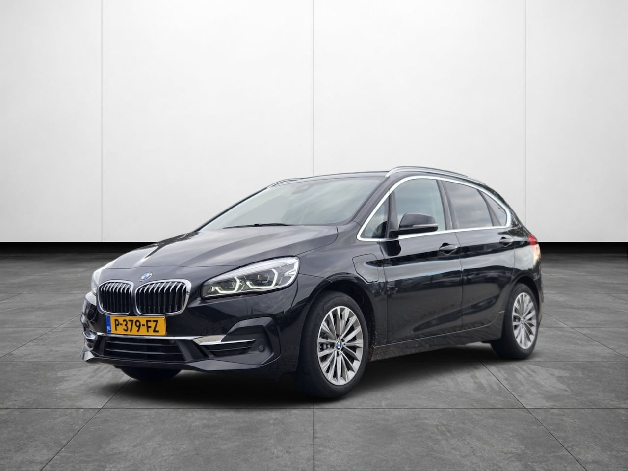 BMW 2-serie Active Tourer - 225xe iPerformance High Executive | Camera | Keyless | Leder | Stoelverwarming - AutoWereld.nl