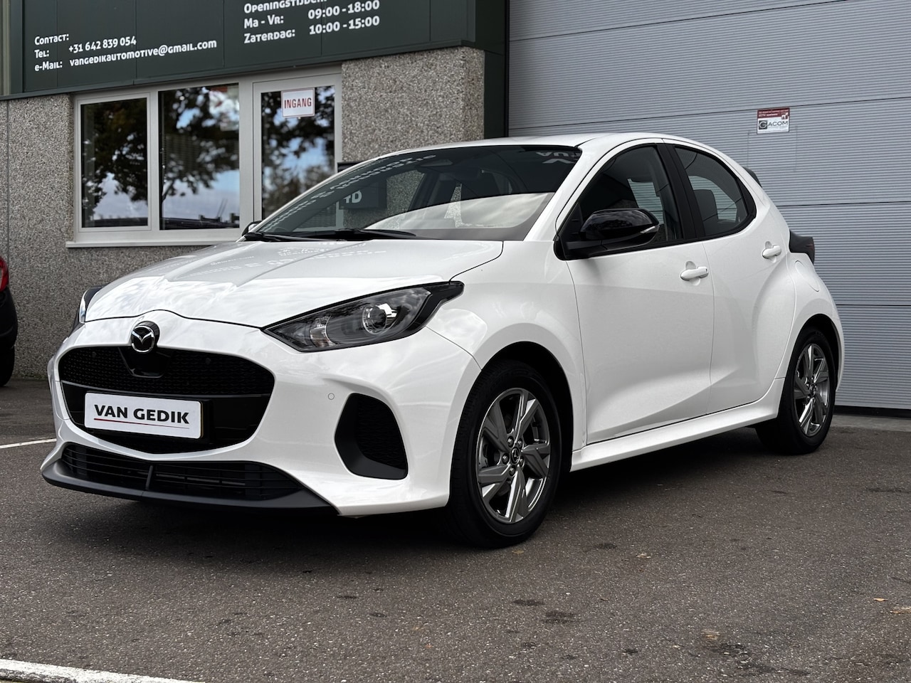 Mazda 2 Hybrid - 1.5 Exclusive-line Carplay Stuur/Stoelverwarm Keyless Camera Acc Navi Dodenhoek - AutoWereld.nl