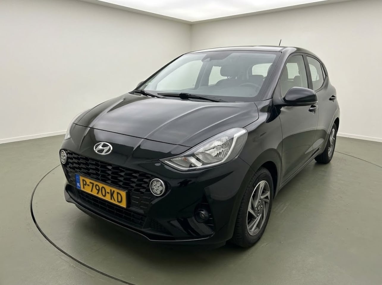 Hyundai i10 - 1.0 Premium | Geen import | Navigatie | Camera | Cruise - AutoWereld.nl