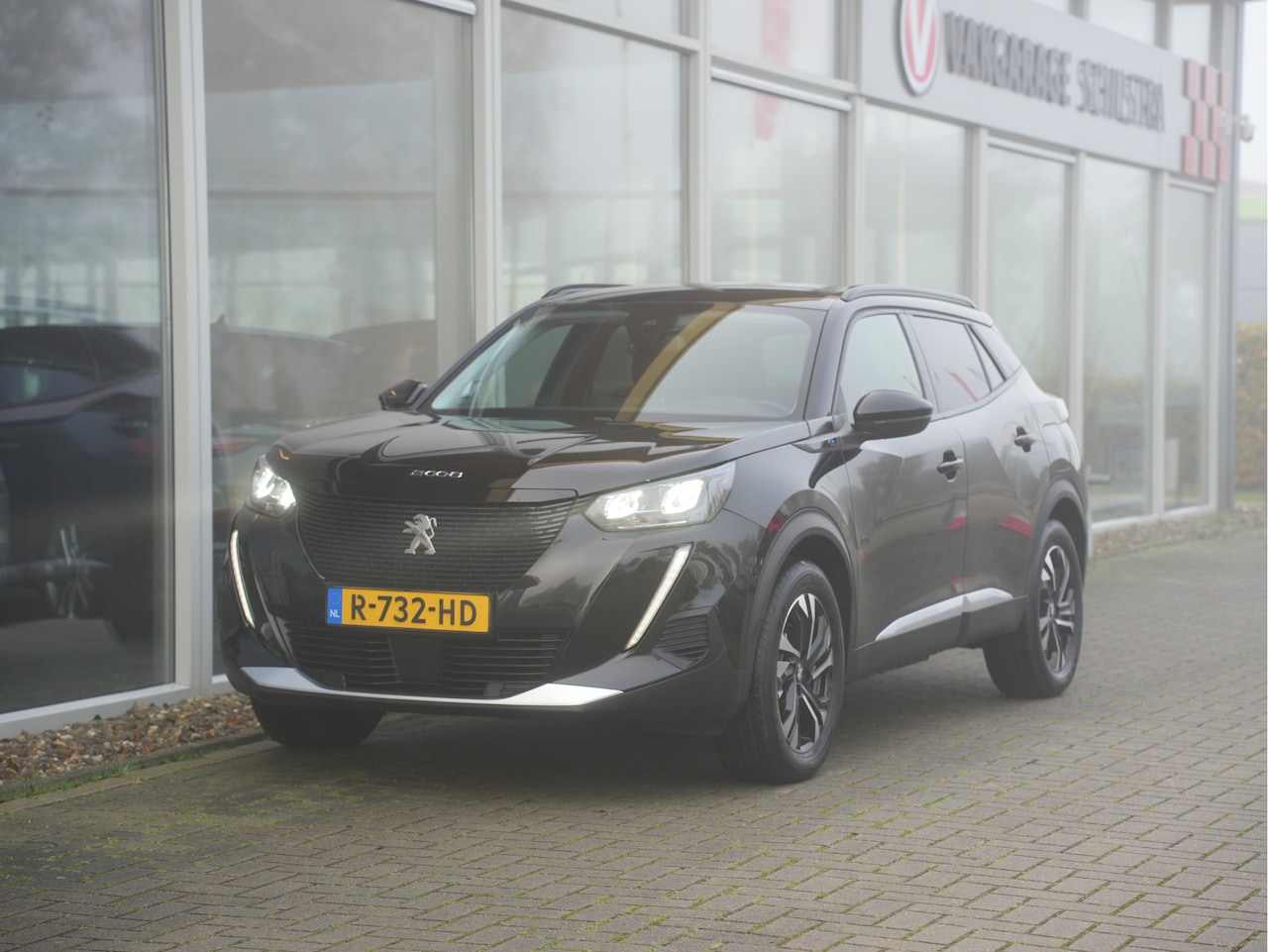 Peugeot e-2008 - EV Allure 50 kWh SOH 90% | Cruise Control | Apple Carplay/Android Auto | LED | - AutoWereld.nl