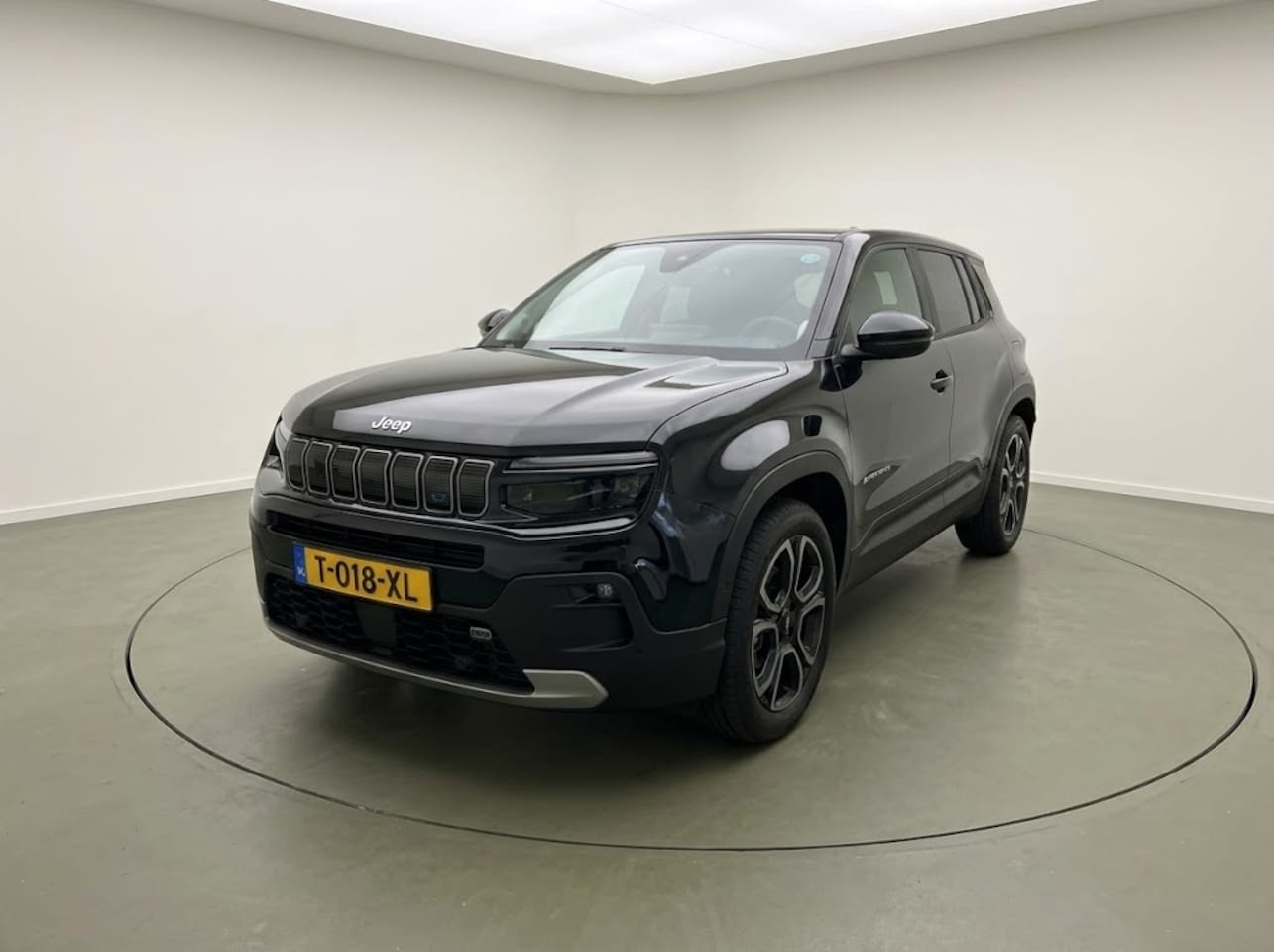Jeep Avenger - Black Edition 54 kWh | Geen import | Navi | Camera - AutoWereld.nl