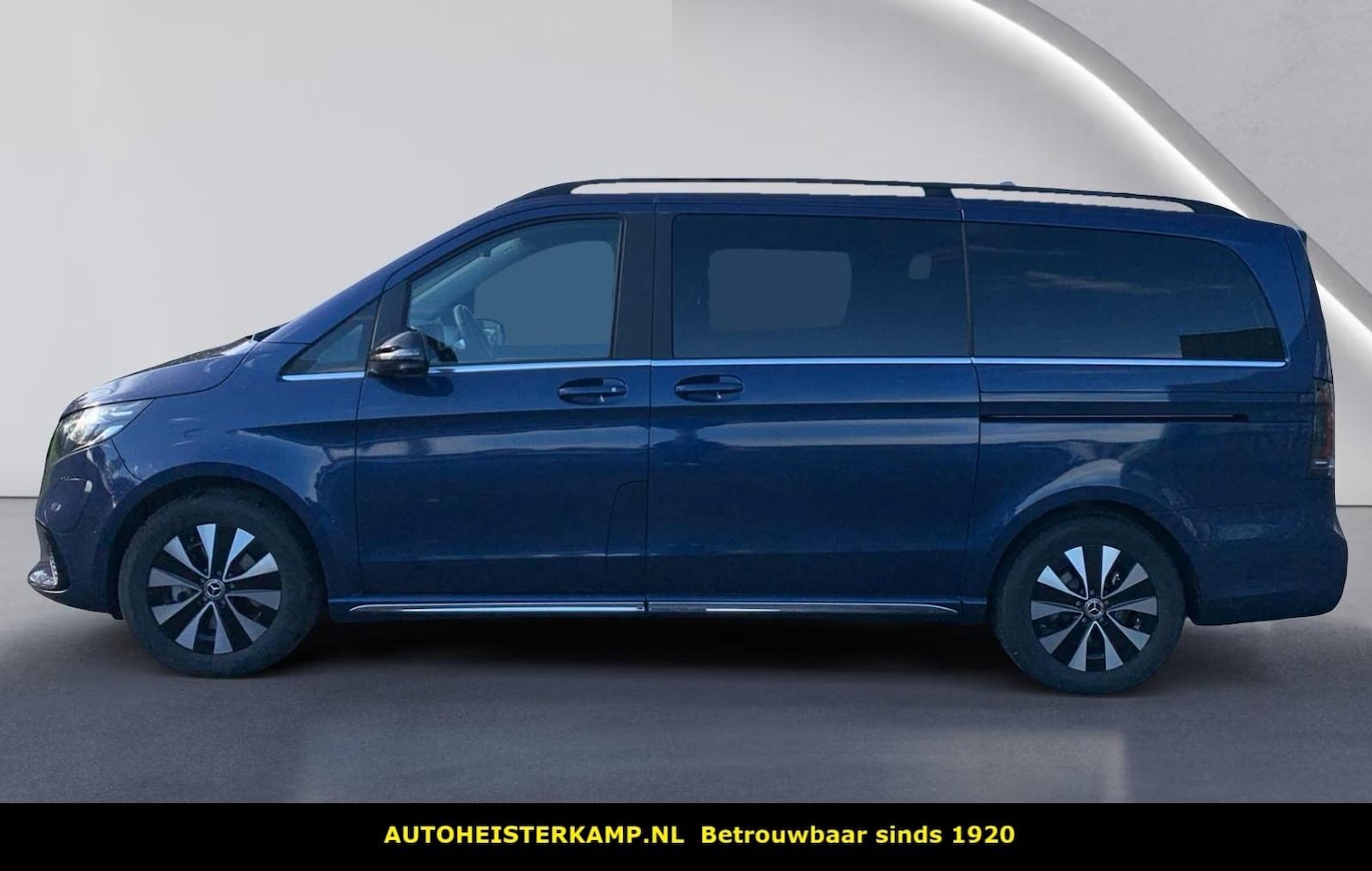 Mercedes-Benz EQV - 300 L2 Avantgarde 90 kWh 7-zitter 63.525 incl BTW - AutoWereld.nl