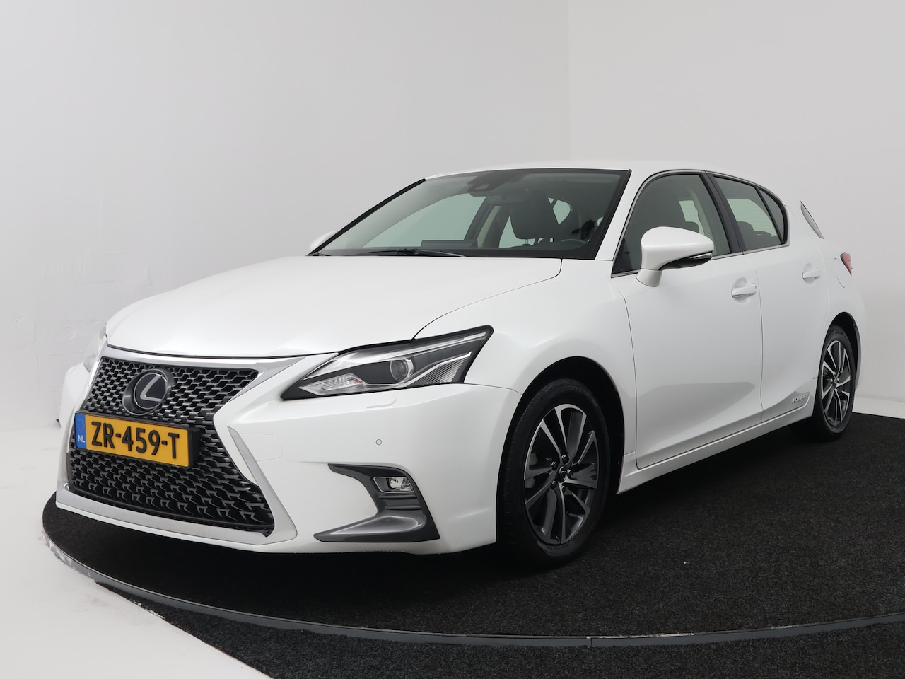 Lexus CT 200h - Sport Edition | Navigatie | PDC | - AutoWereld.nl