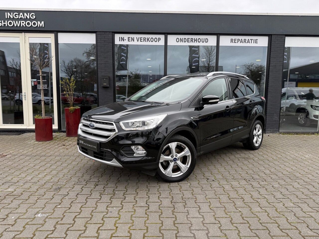 Ford Kuga - 1.5 EcoBoost Titanium panorama dak - AutoWereld.nl