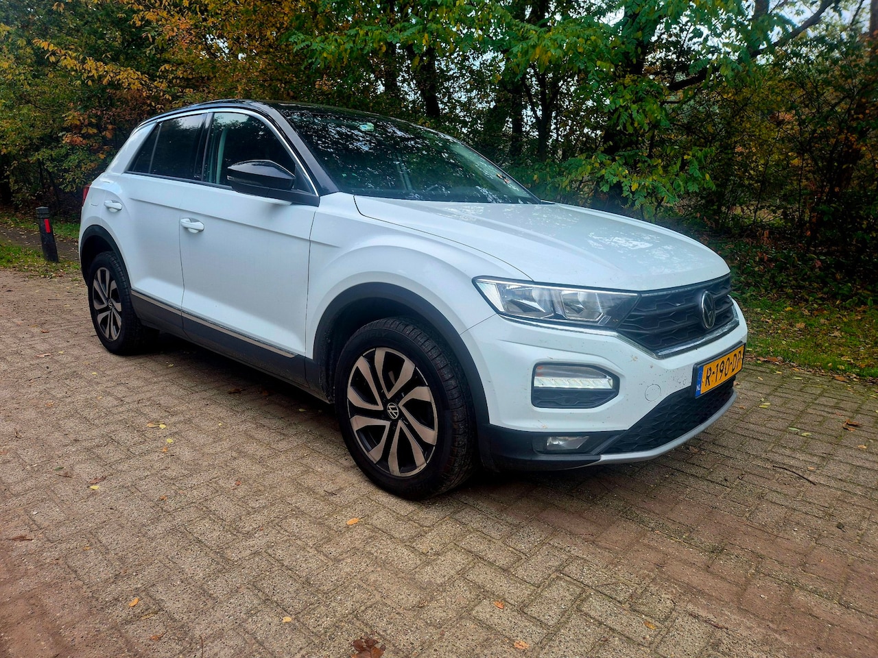 Volkswagen T-Roc - 1.5 TSI Style Business navigatie trekhaak - AutoWereld.nl