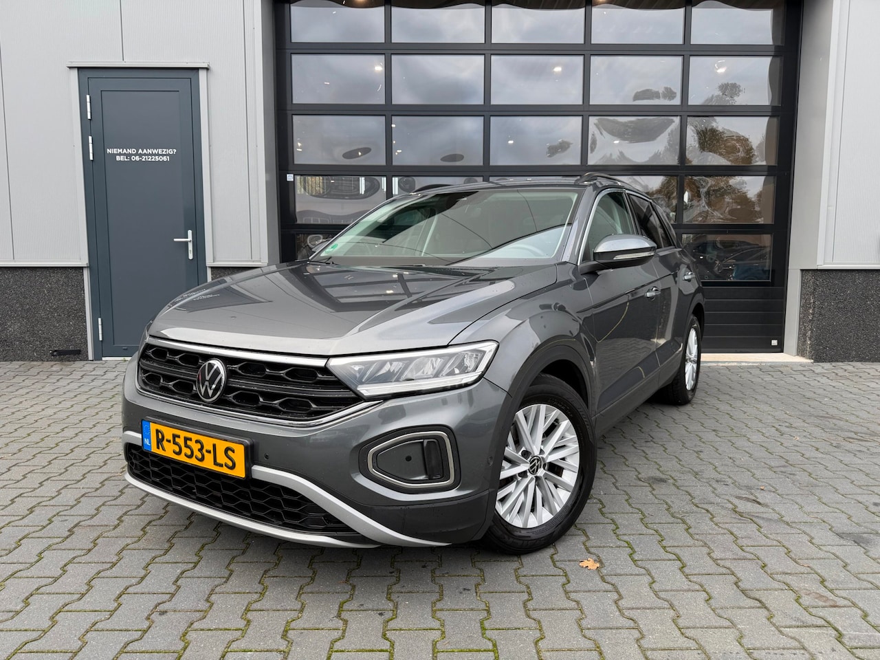 Volkswagen T-Roc - 1.5 TSI Life Business automaat 1 ste eigenaar - AutoWereld.nl