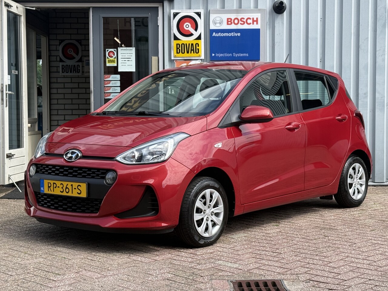 Hyundai i10 - 1.0i Comfort. | 1e EIGENAAR | HOGE INSTAP | CRUISE | AIRCO | - AutoWereld.nl