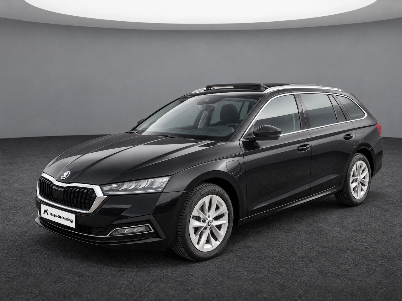 Skoda Octavia Combi - 1.4TSI iV PHEV 150kW/204PK Business Edition Plus · Panoramadak · Camera · Apple/Android Ca - AutoWereld.nl