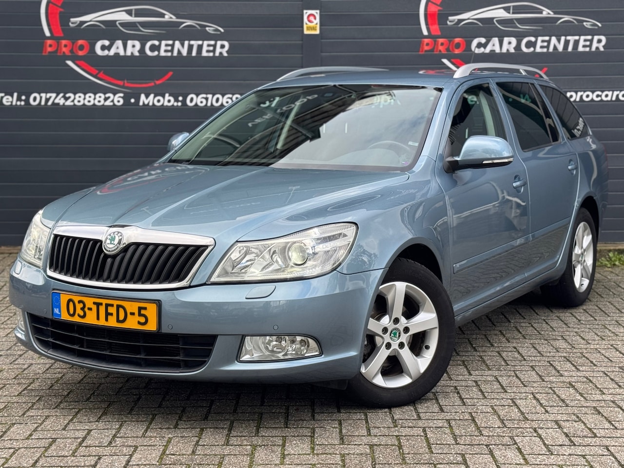 Skoda Octavia Combi - 1.2 TSI Elegance Business Line Cruise | Climate | 1e Eigenaar | V-A Pdc | Navi | El.ramen - AutoWereld.nl