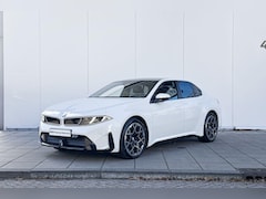 BMW i3 - Sedan 50 xDrive First Edition M-Sport / Driving Assistant Prof / Harman Kardon / Glazendak