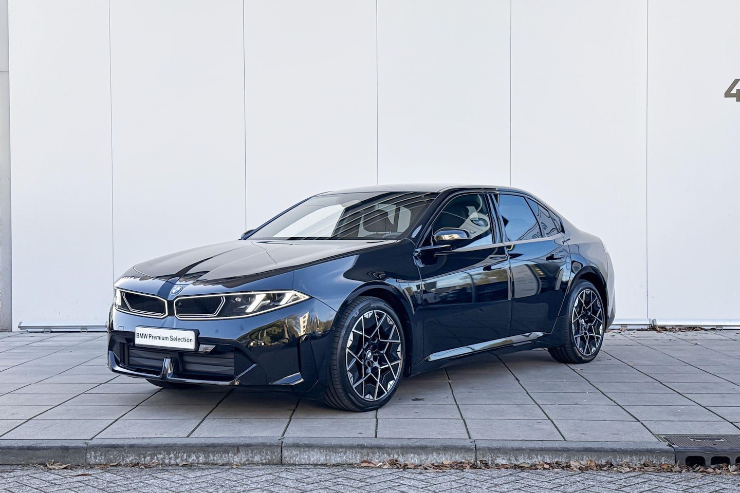 BMW i3 - 50 xDrive First Edition 113.4 kWh M-Sport | Trekhaak | Glazendak | Harman Kardon | Massage - AutoWereld.nl