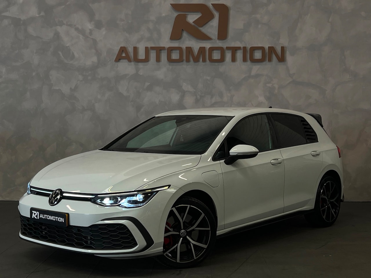 Volkswagen Golf - 1.4 eHybrid GTE 245 PK DSG|ACC|Front Ass|Lane Ass|RVS Uitlaat| - AutoWereld.nl