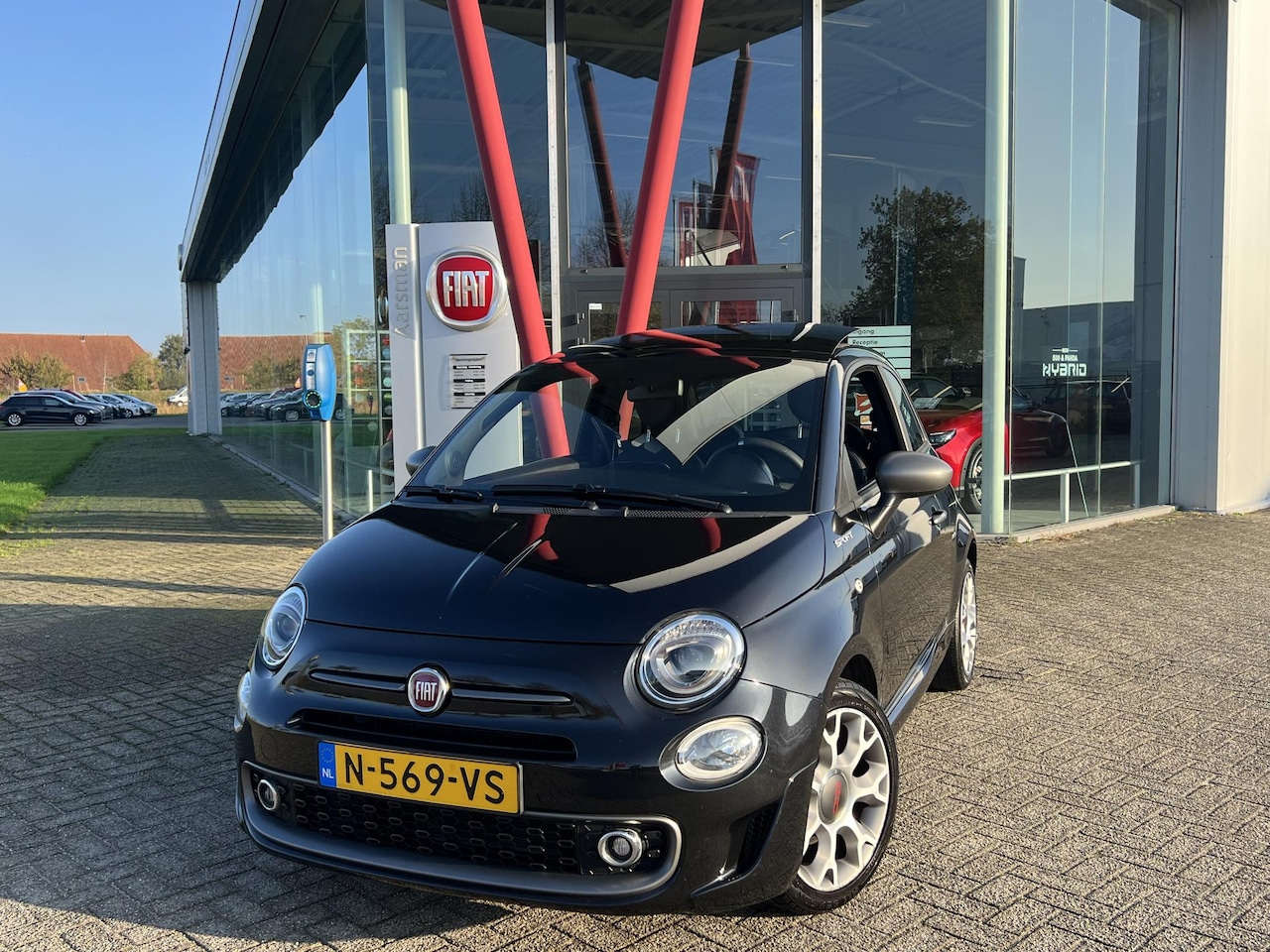 Fiat 500 - 1.0 Hybrid Sport | Schuifdak | Carplay | Parkeersensoren | Climate control - AutoWereld.nl