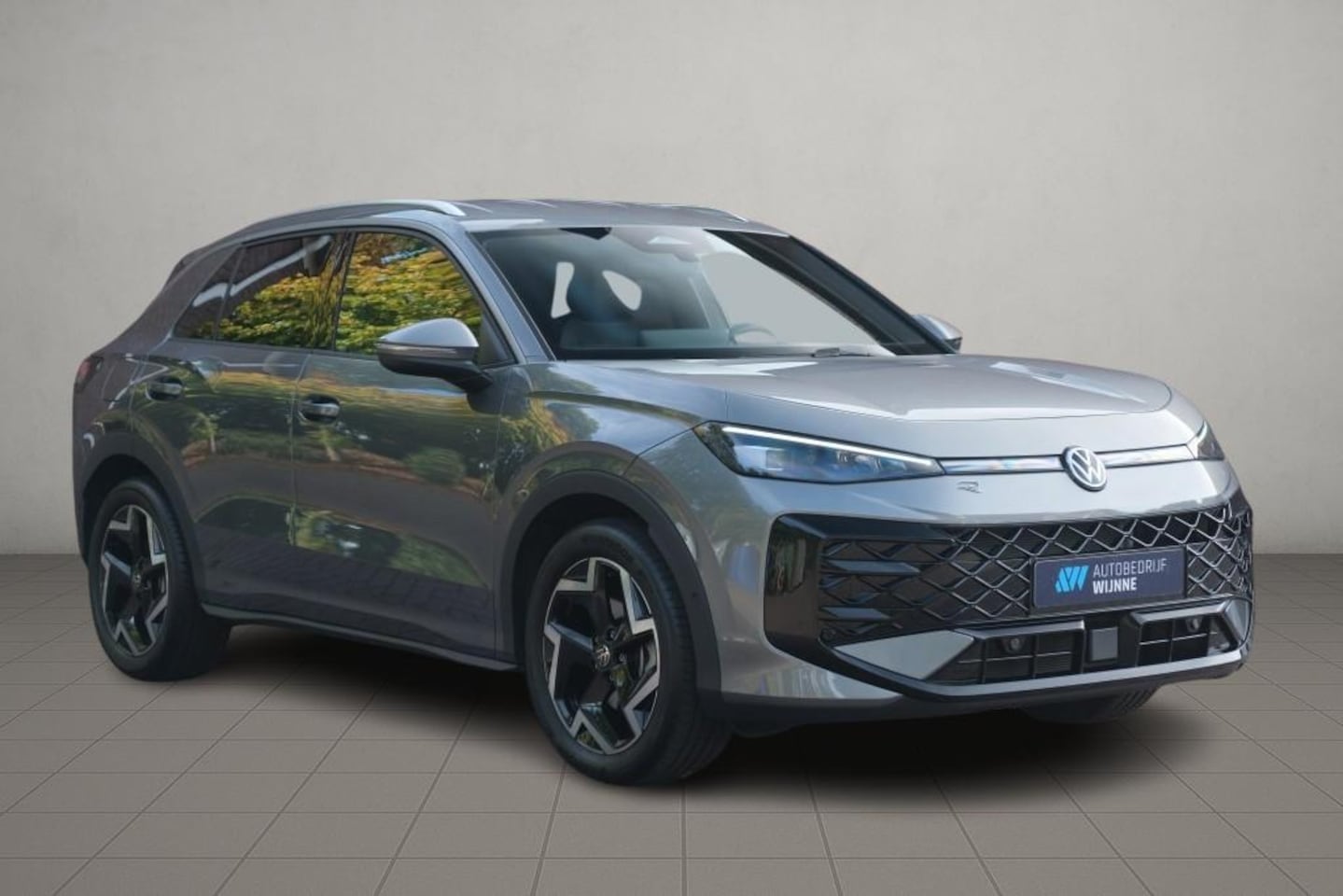 Volkswagen T-Roc - 1.5 eTSi 150pk DSG R-Line - Adaptive cruise - Apple CarPlay - Achteruitrijcamera - Keyless - AutoWereld.nl