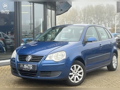 Volkswagen Polo - 1.4-16V Optive 80PK | NL AUTO | NAP | Volledige Onderhoudshistorie | Trekhaak | Airco | Bl