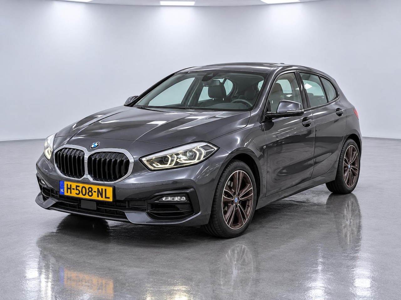 BMW 1-serie - 118i Executive Edition | Verwacht | Automaat | Sportline | Apple Carplay / Android Auto | - AutoWereld.nl
