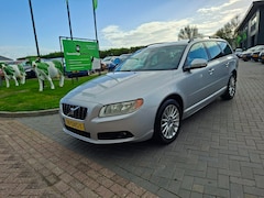Volvo V70 - 2.4D Momentum / AUTOMAAT / APK t/m juli 2027