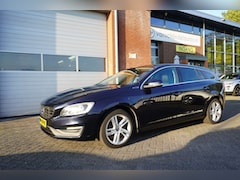 Volvo V60 - 2.4 D6 TWIN ENGINE MOMENTUM DEC 2015 NL AUTO AIRCO WERKT NIET NAVI CLIMA CRUISE STOELVERWA