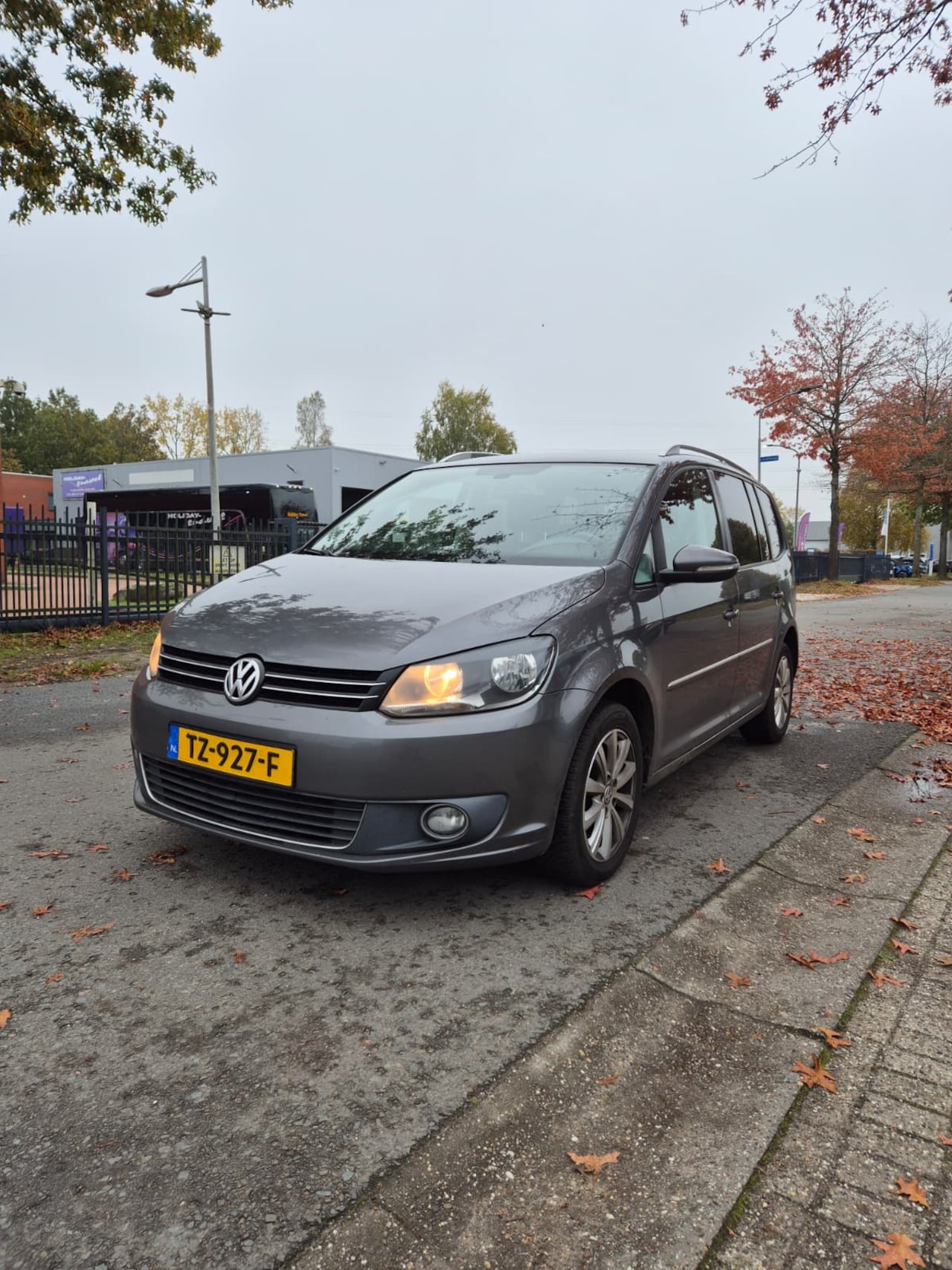 Volkswagen Touran - BWJ 2013 1.6 TDI 105 PK Highline BlueMotion 7p. AUTOMAAT | - AutoWereld.nl
