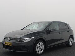Volkswagen Golf - 1.0 eTSI Life AUTOMAAT / TREKHAAK / SFEER / CARPLAY / NAVI / CLIMA / PDC / ACC / DAB+ / NL