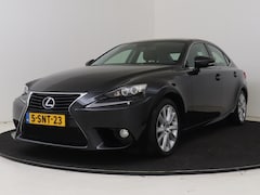 Lexus IS - 300h Luxury Line | Dealer Onderhouden | Mark Levinson | Memory Seat | Stoelverwarming & Ko