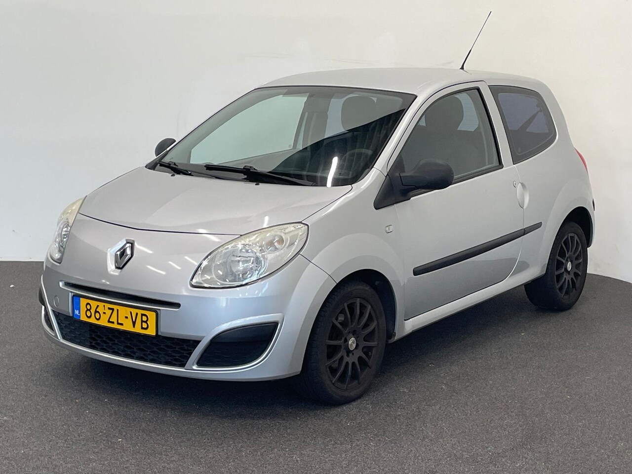 Renault Twingo - 1.2 Authentique Airco Velgen - AutoWereld.nl